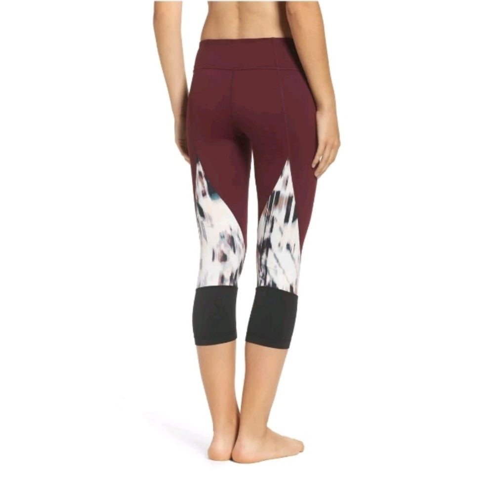 Zella Constellation burgandy Crop Legging small